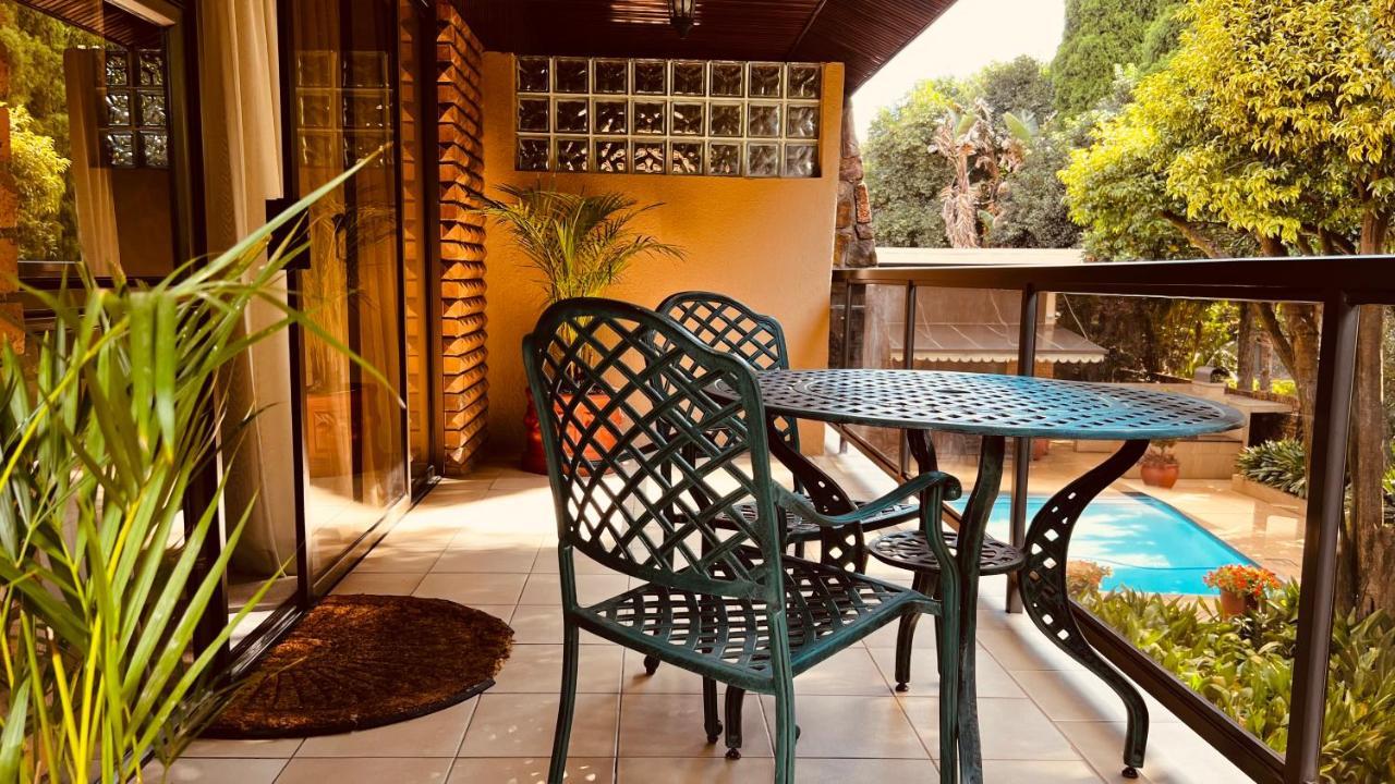 27A On Angus Hotel Johannesburg Ngoại thất bức ảnh